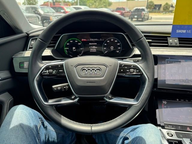 Used 2022 Audi e-tron Premium w/ Convenience Plus Package image 30