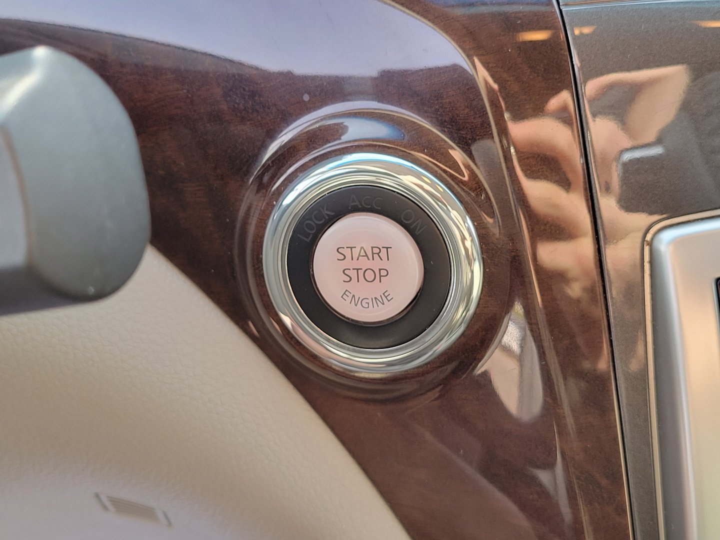 Used 2015 Nissan Quest SL image 30