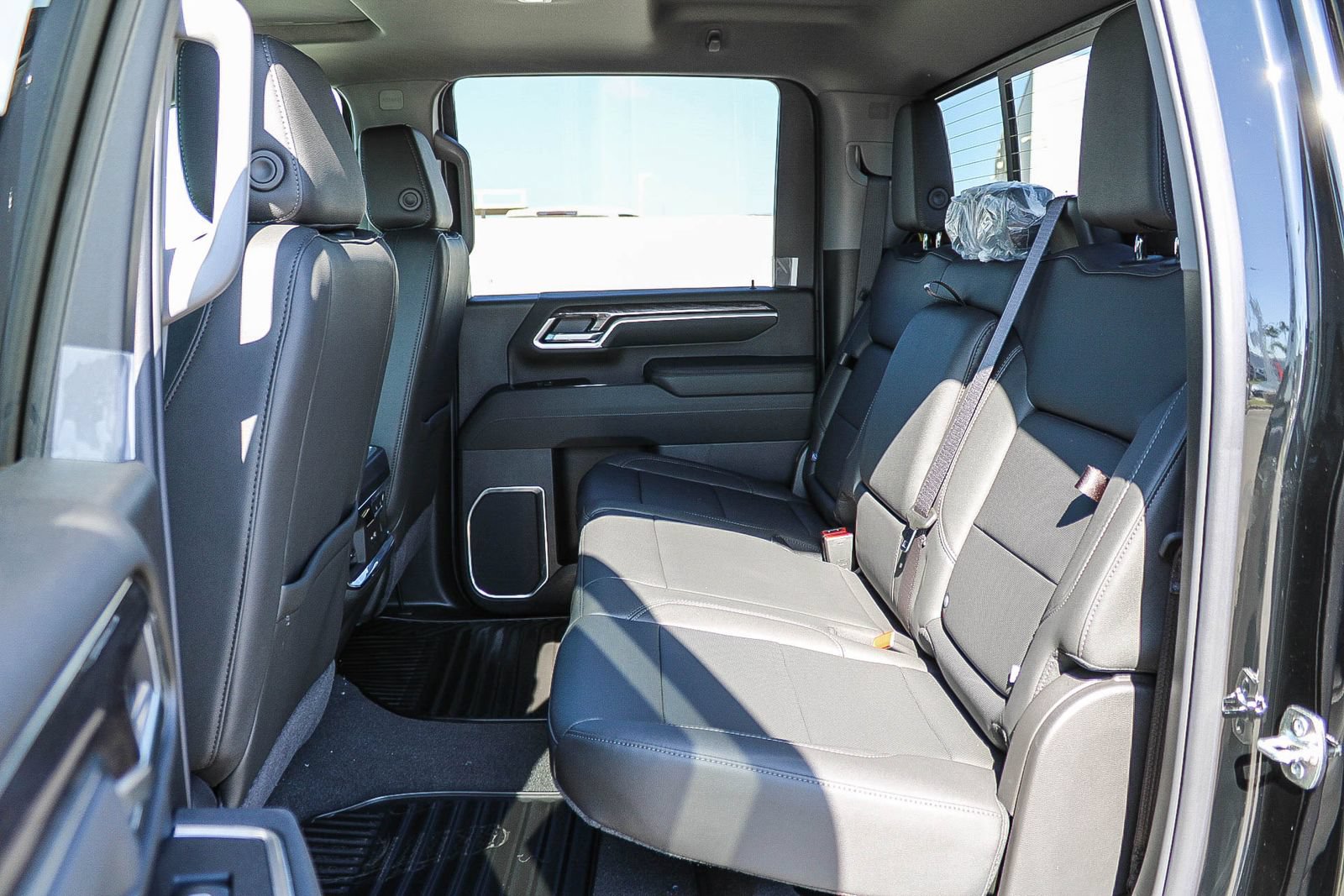 New 2026 Chevrolet Silverado 2500 LTZ w/ LTZ Plus Package AWD/4WD image 18