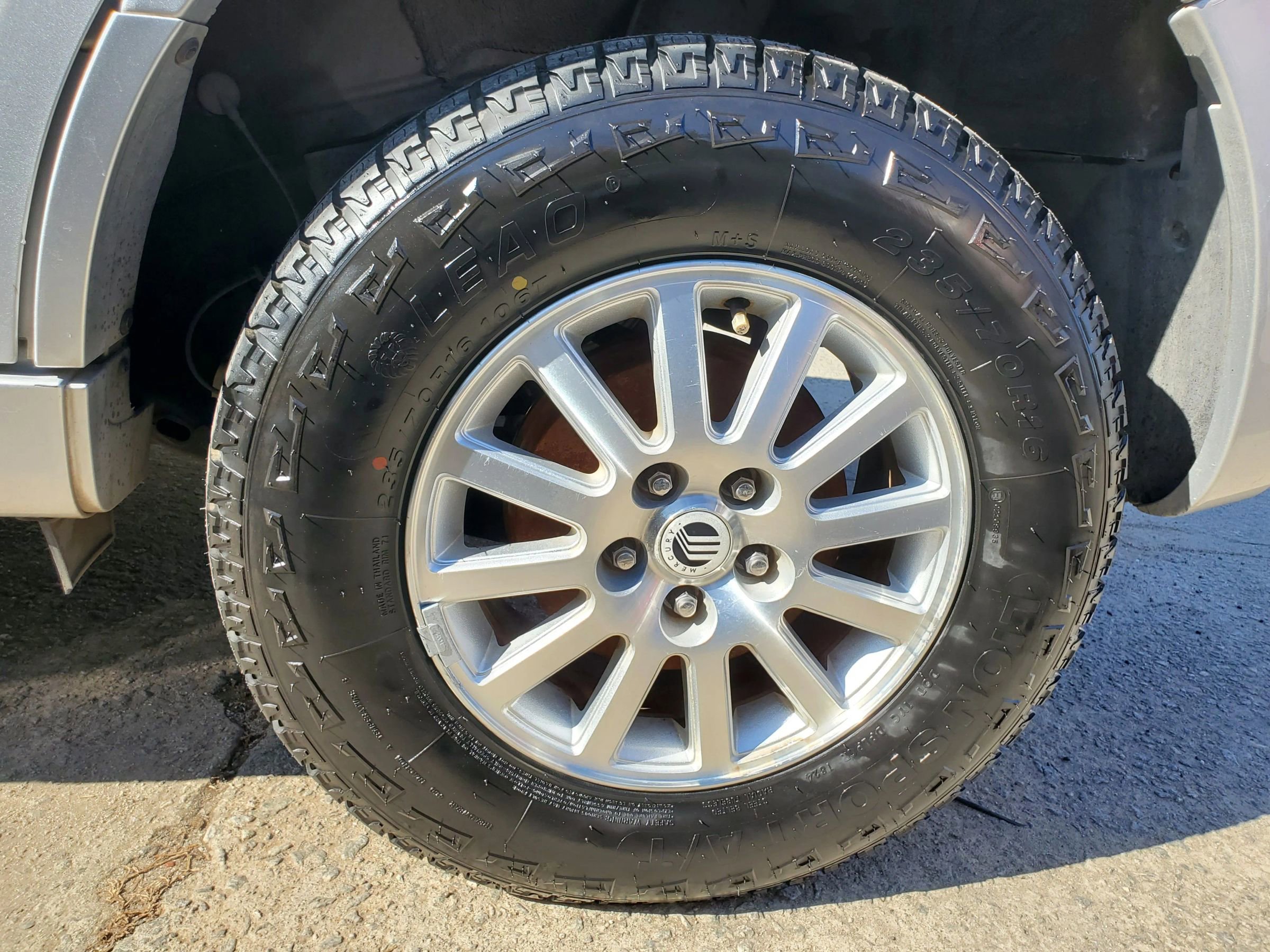 Used 2010 Mercury Mariner Premier image 46