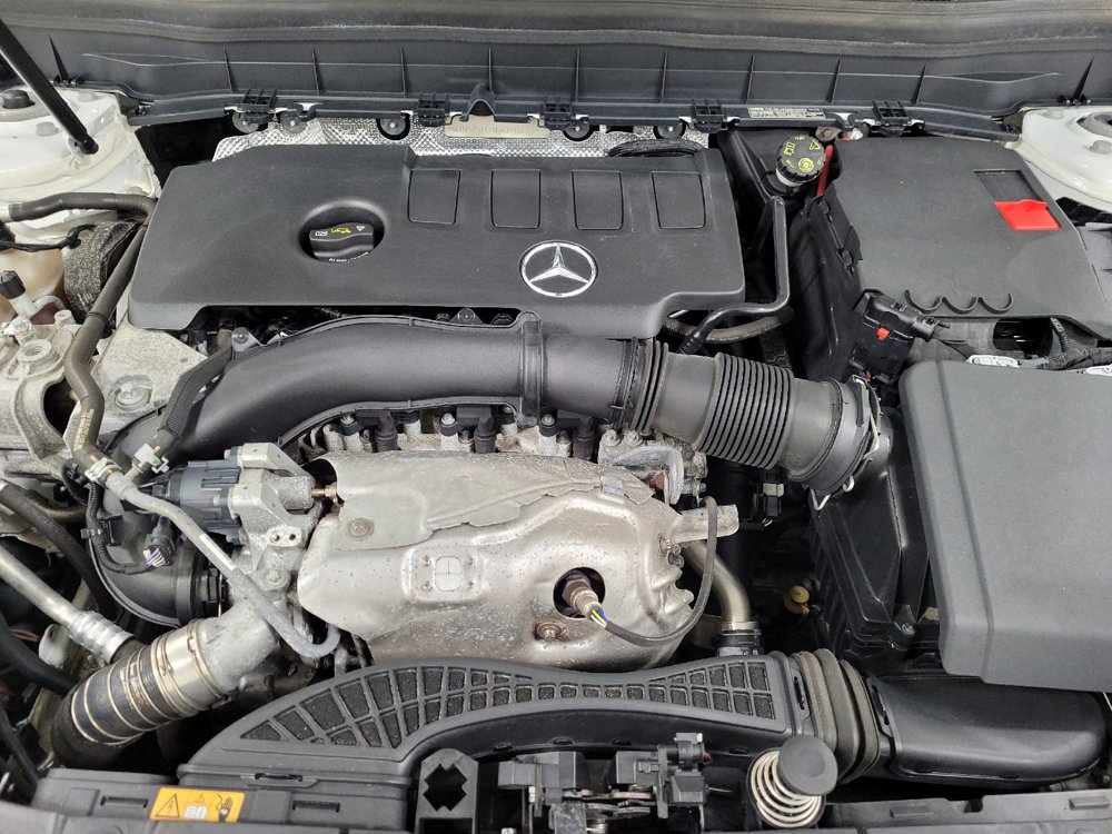 Used 2022 Mercedes-Benz GLB 250 4MATIC w/ Premium Package Lite image 30