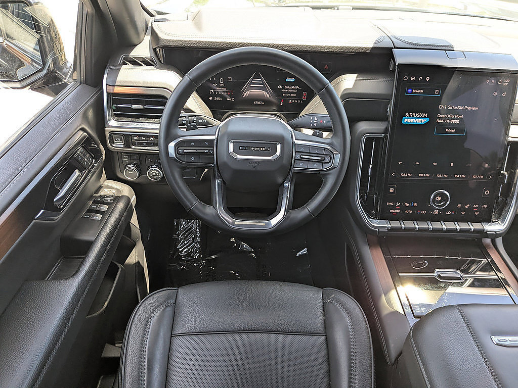 Certified 2025 GMC Yukon Denali AWD/4WD image 33