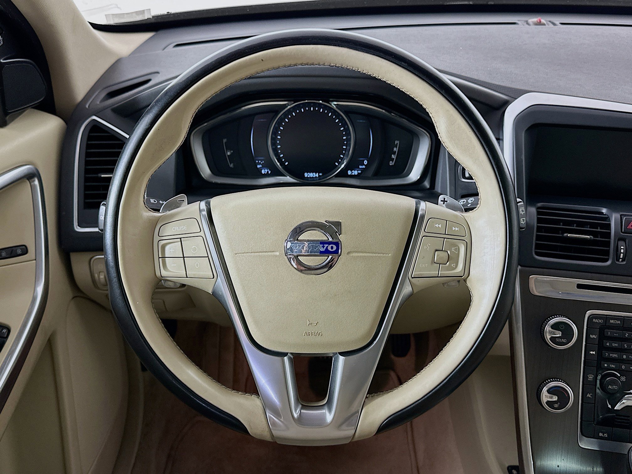 Used 2015 Volvo XC60 T6 image 18