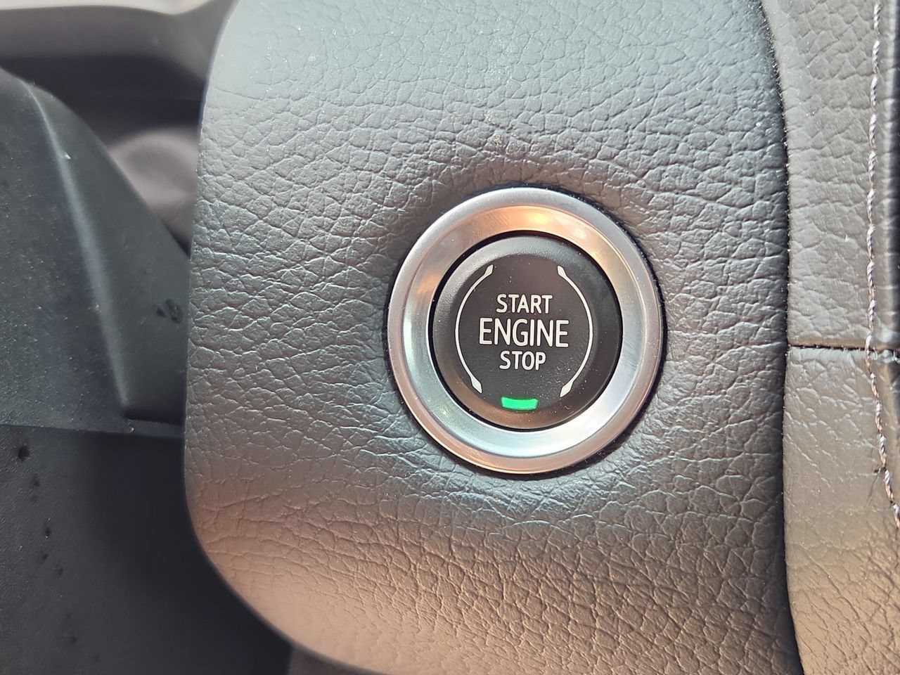Used 2021 GMC Yukon Denali w/ Denali Ultimate Package AWD/4WD image 17