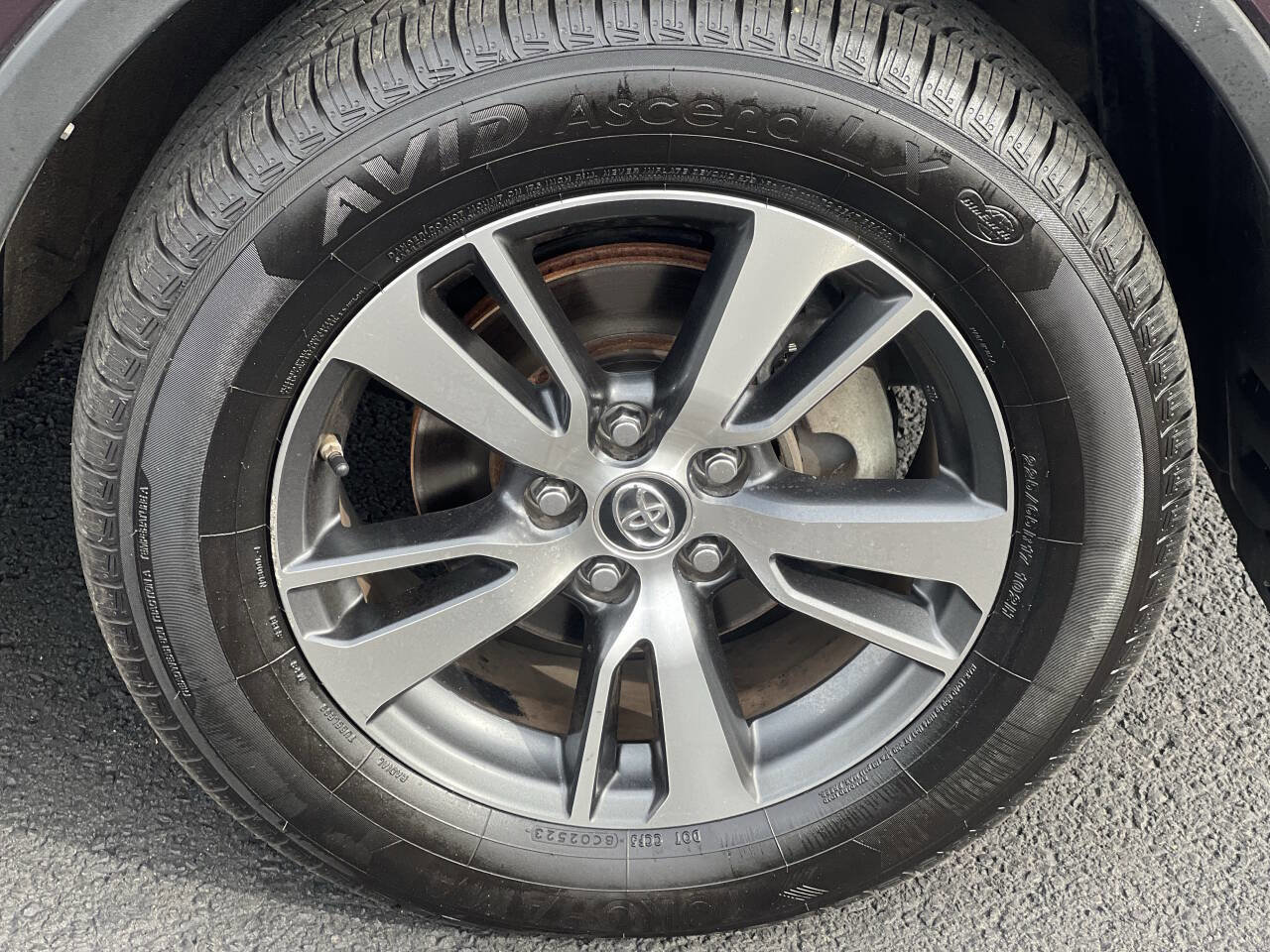 Used 2018 Toyota RAV4 XLE w/ Plus Extra Value Package image 3
