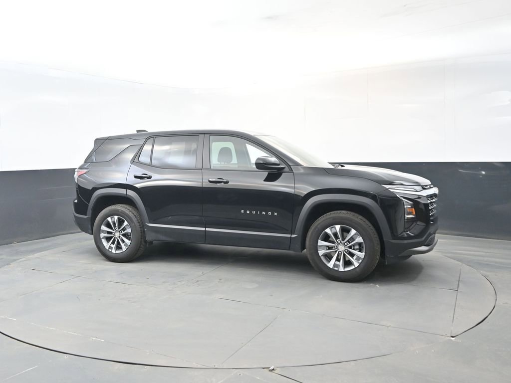 Used 2025 Chevrolet Equinox LT AWD/4WD image 7