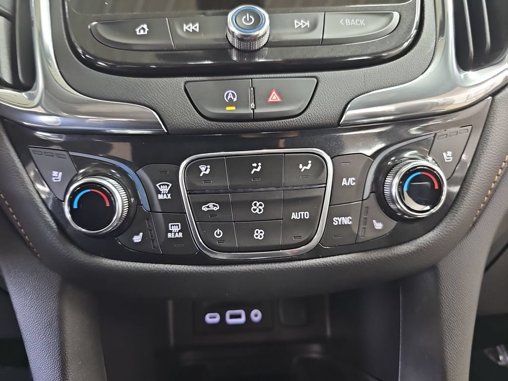 Used 2022 Chevrolet Equinox Premier AWD/4WD image 21