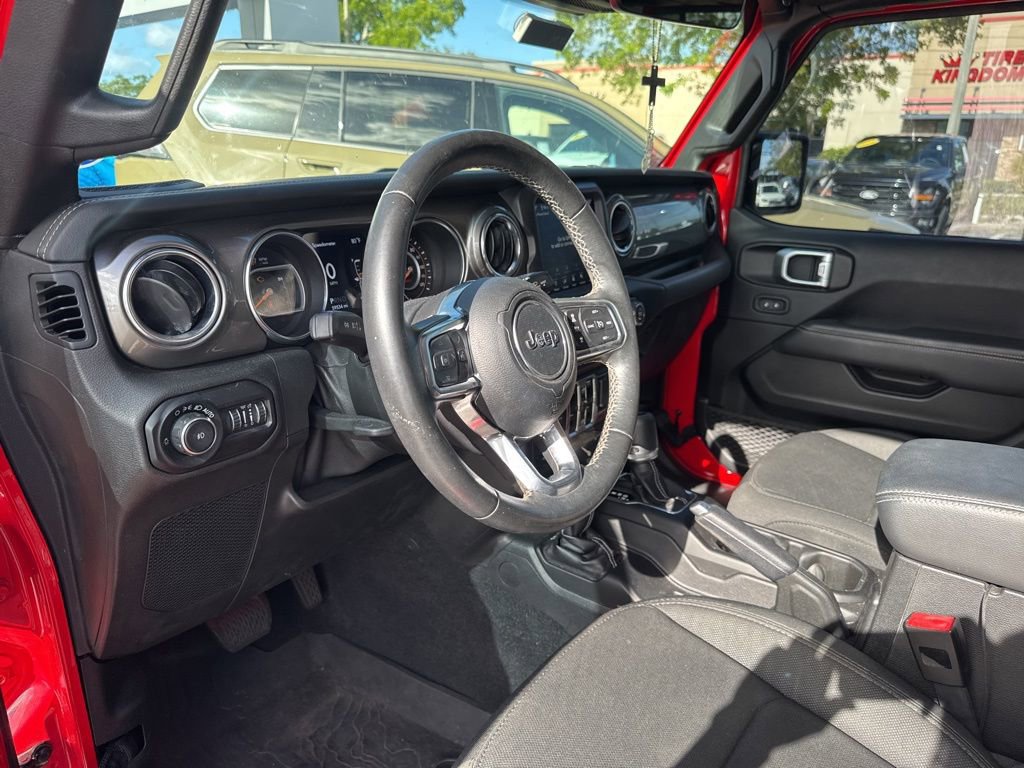 Used 2019 Jeep Wrangler Unlimited Sahara image 16
