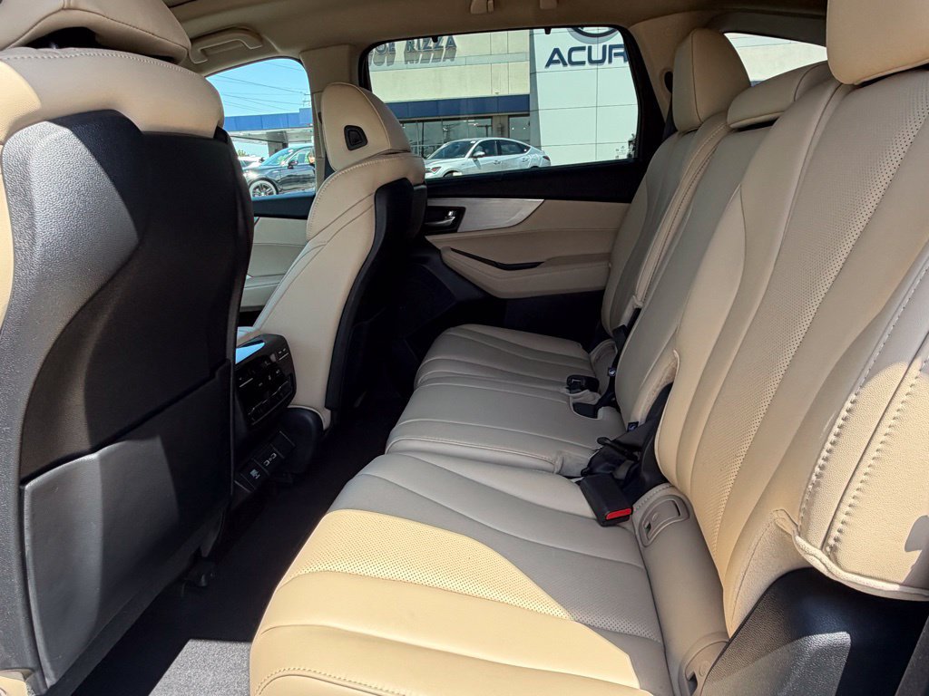 Used 2024 Acura MDX w/ Technology Package AWD/4WD image 15