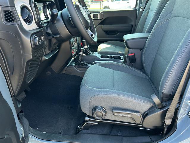 New 2025 Jeep Gladiator Willys image 13