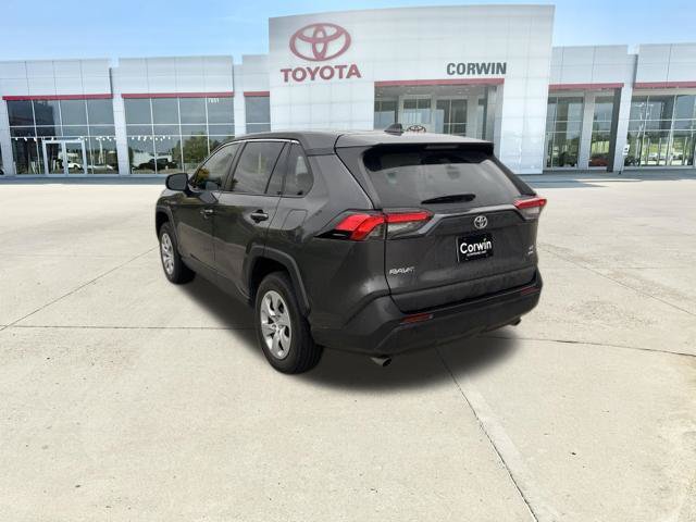 Used 2023 Toyota RAV4 LE AWD/4WD image 6