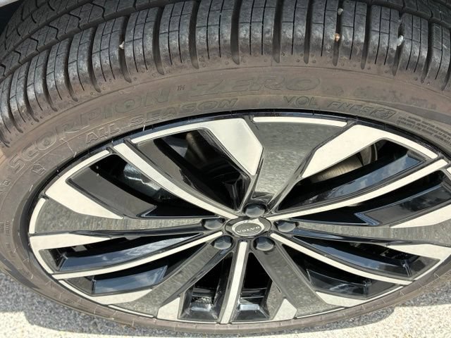 New 2026 Volvo XC60 T8 Ultra w/ Protection Package Premier AWD/4WD image 25