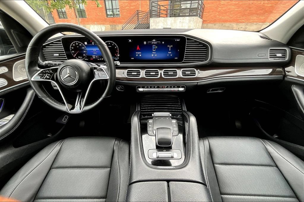 Used 2024 Mercedes-Benz GLS 450 4MATIC image 20