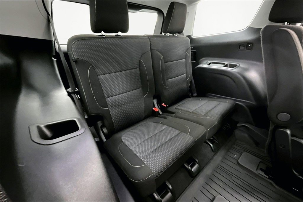 Used 2023 GMC Acadia SLE w/ Driver Convenience Package image 28