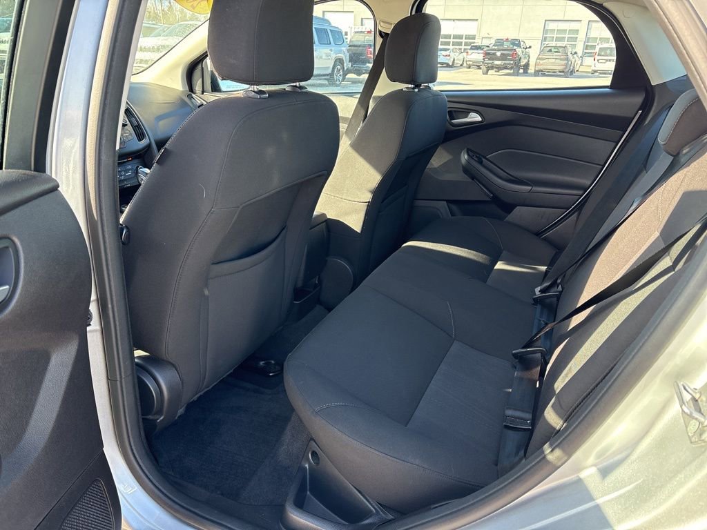 Used 2015 Ford Focus SE image 11