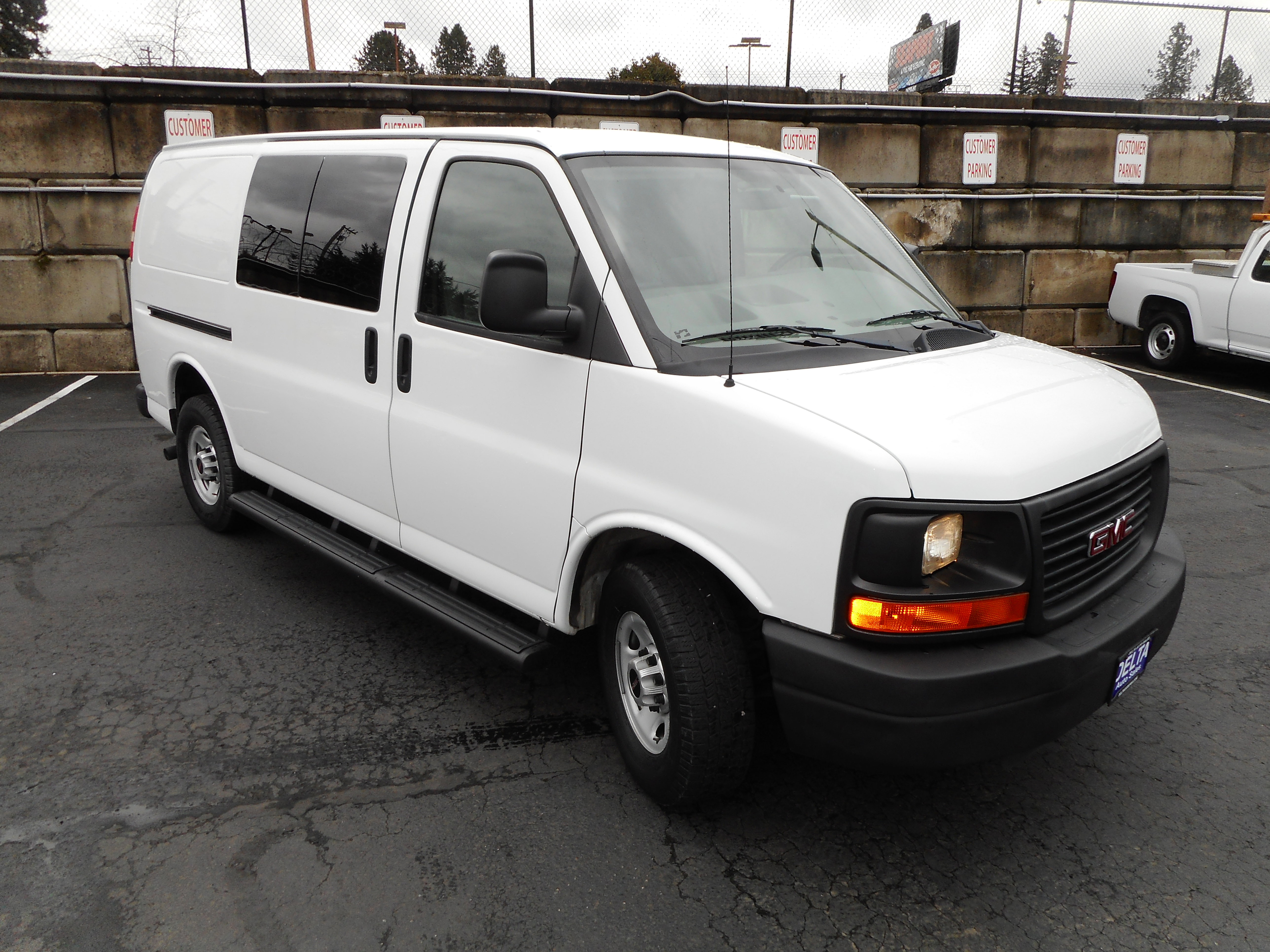 Used 2013 GMC Savana 3500 w/ Power Package image 5