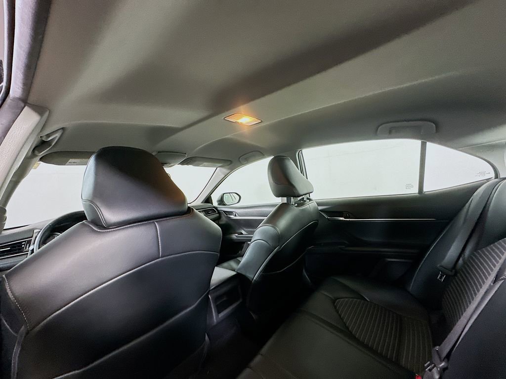 Used 2022 Toyota Camry SE image 13