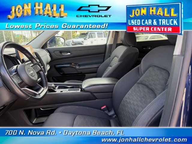 Used 2022 Nissan Pathfinder SV w/ SV Premium Package FWD image 15