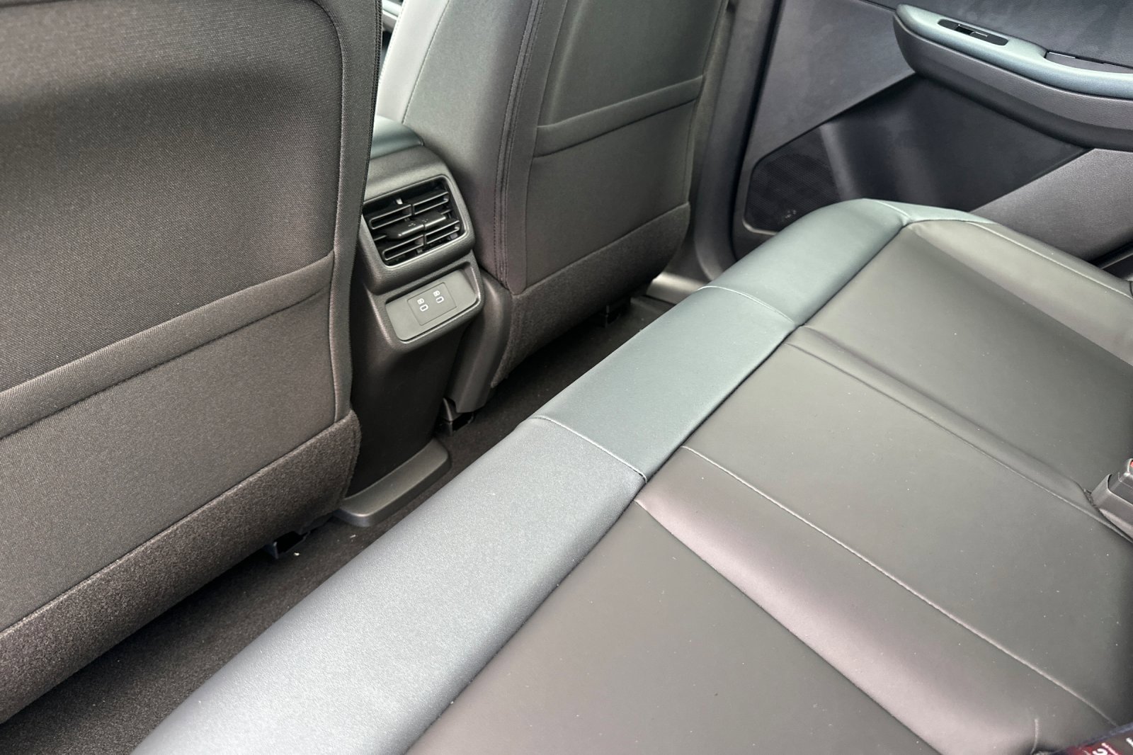 New 2026 Nissan Leaf SV+ w/ Floor Mat Package (SV+) image 9