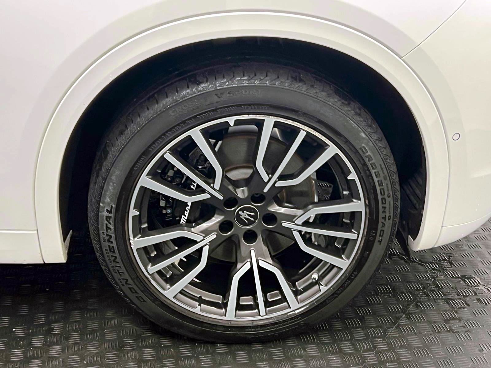 Certified 2023 Maserati Grecale Modena AWD/4WD image 11