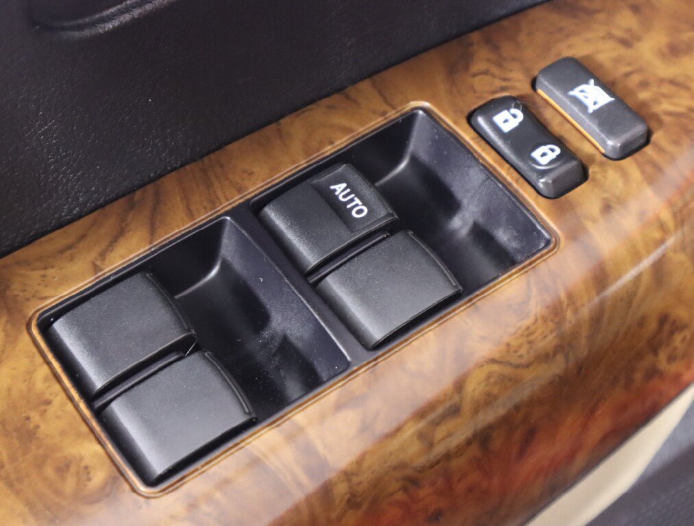Used 2013 Toyota Tundra Limited AWD/4WD image 30