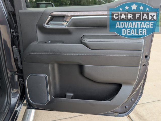 Used 2024 Chevrolet Silverado 1500 LTZ AWD/4WD image 33