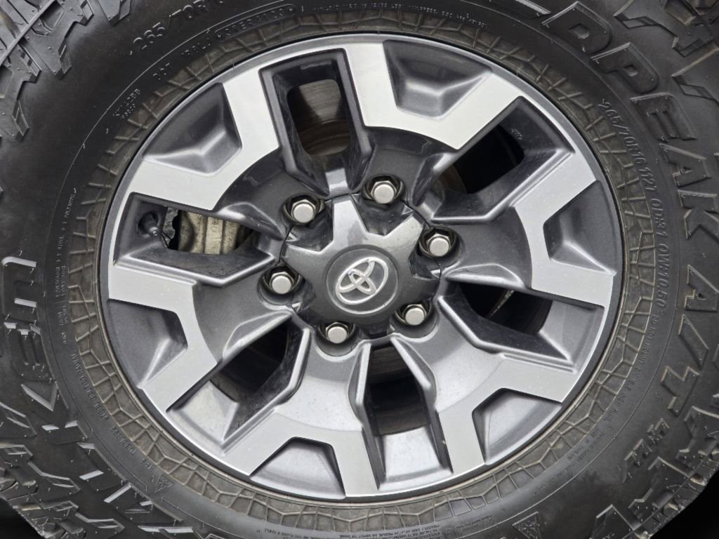 Used 2019 Toyota Tacoma TRD Off-Road w/ Technology Package AWD/4WD image 26