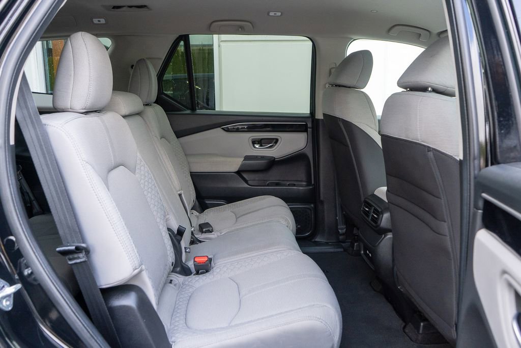 Certified 2023 Honda Pilot LX image 13