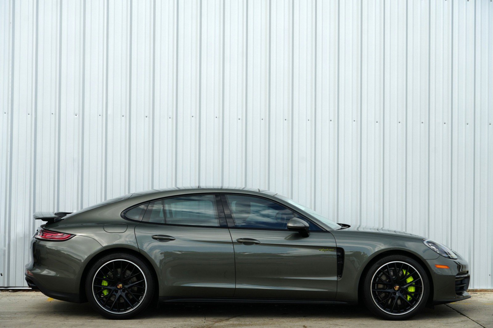 Used 2022 Porsche Panamera 4 AWD/4WD image 56