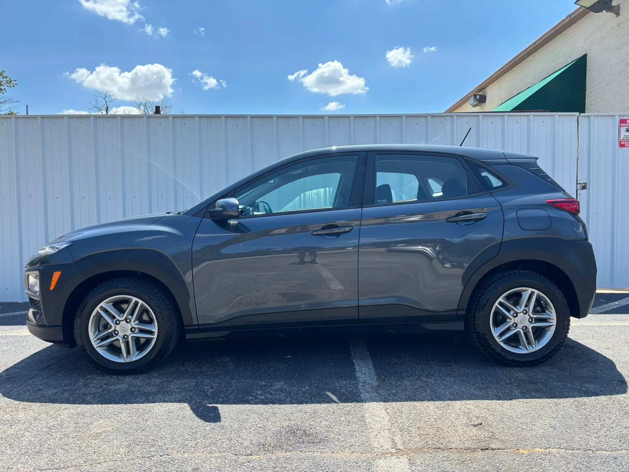 Used 2021 Hyundai Kona SE AWD/4WD image 2
