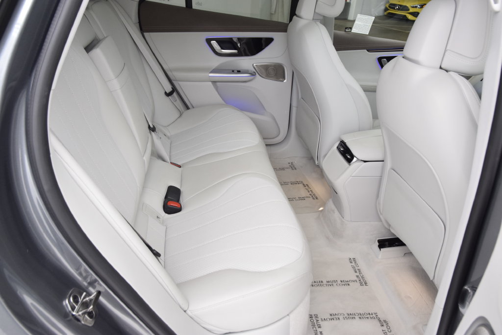 Used 2023 Mercedes-Benz EQE 350+ SUV image 19