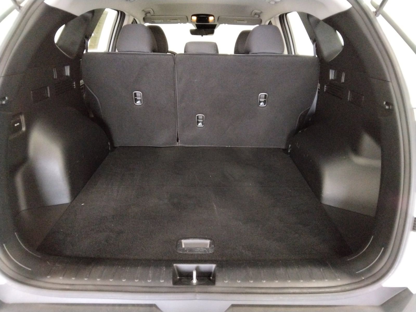 Used 2023 Hyundai Tucson SE image 9