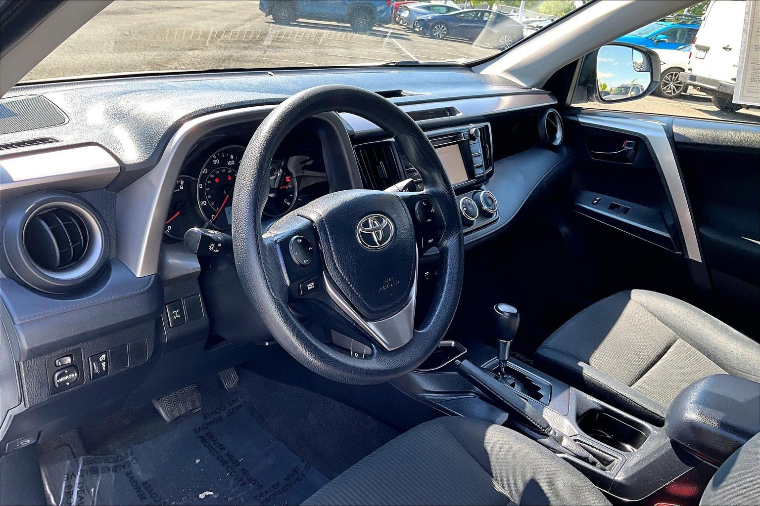 Used 2016 Toyota RAV4 LE image 13