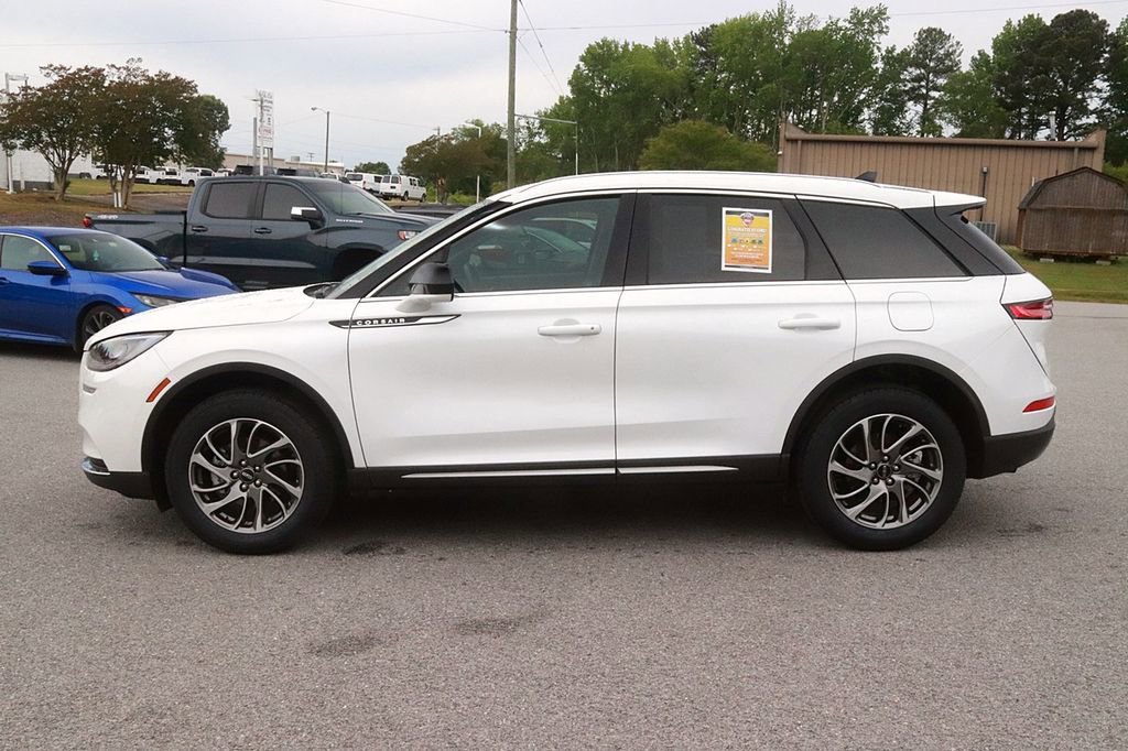 Used 2022 Lincoln Corsair FWD w/ Equipment Group 101A image 4