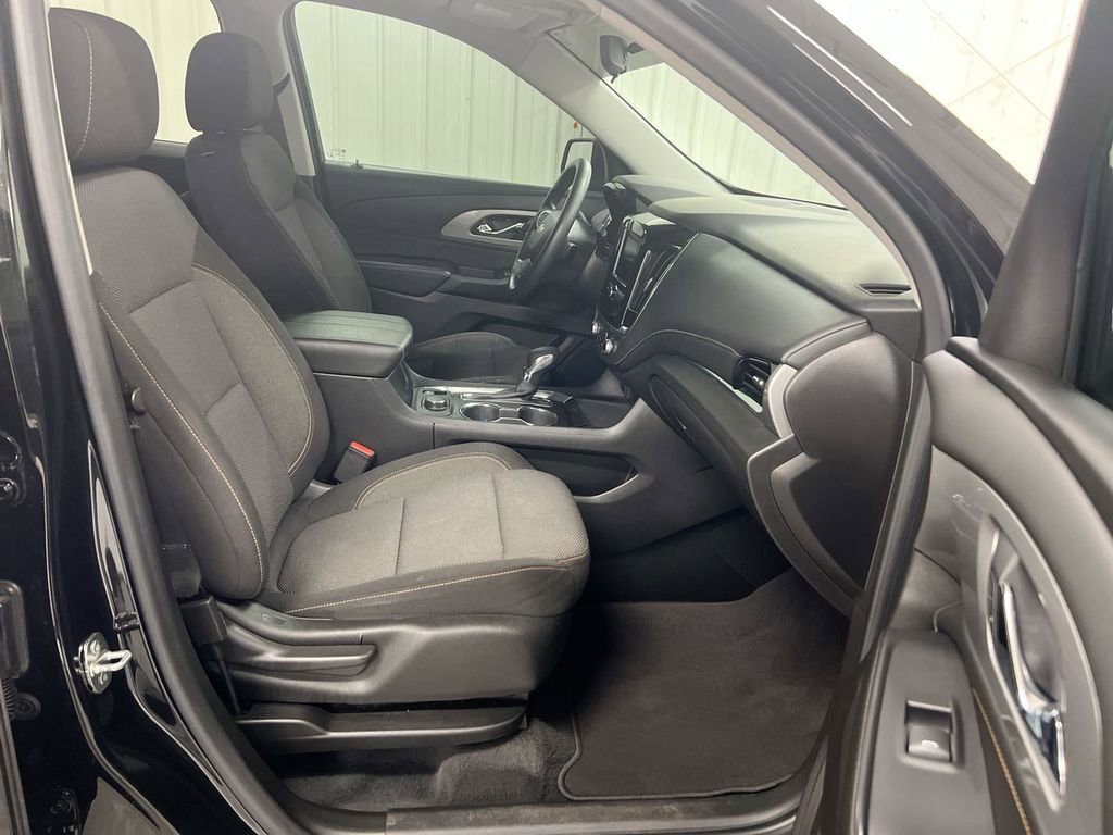 Used 2021 Chevrolet Traverse LS FWD image 21