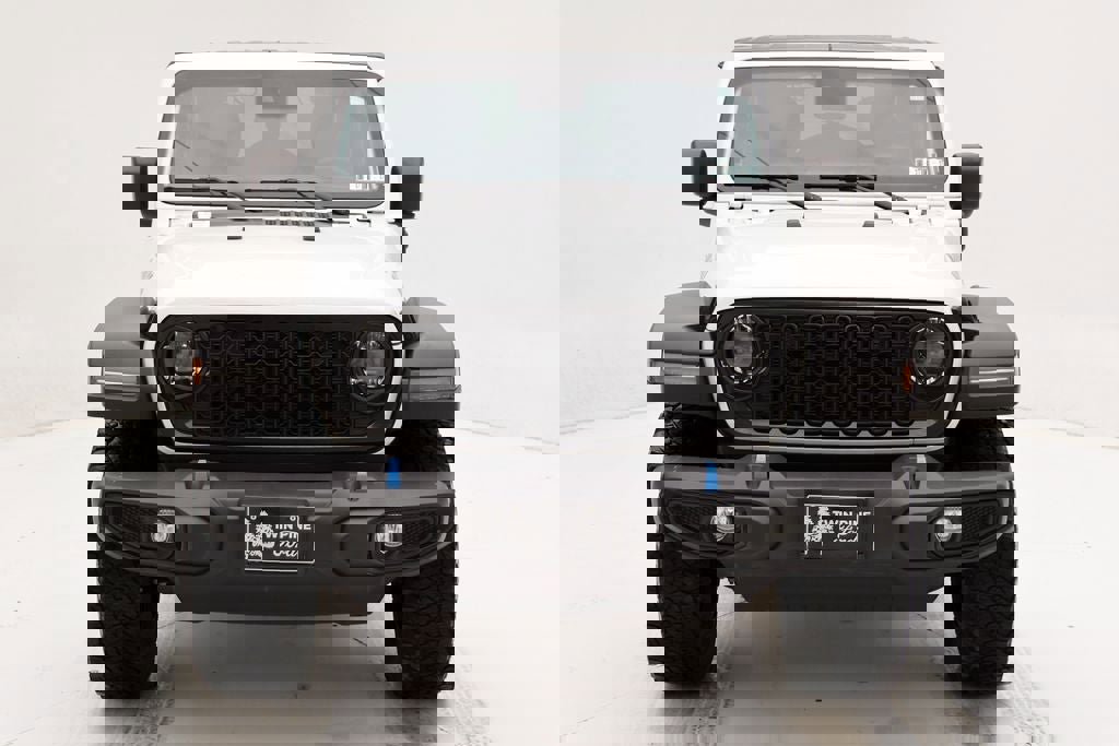 Used 2024 Jeep Wrangler Unlimited image 5