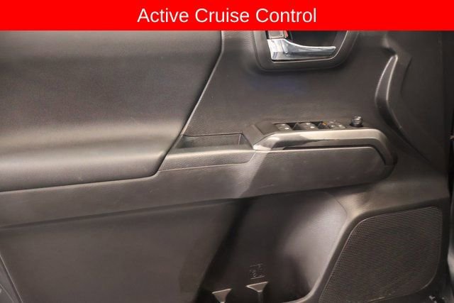 Used 2022 Toyota Tacoma TRD Off-Road image 12