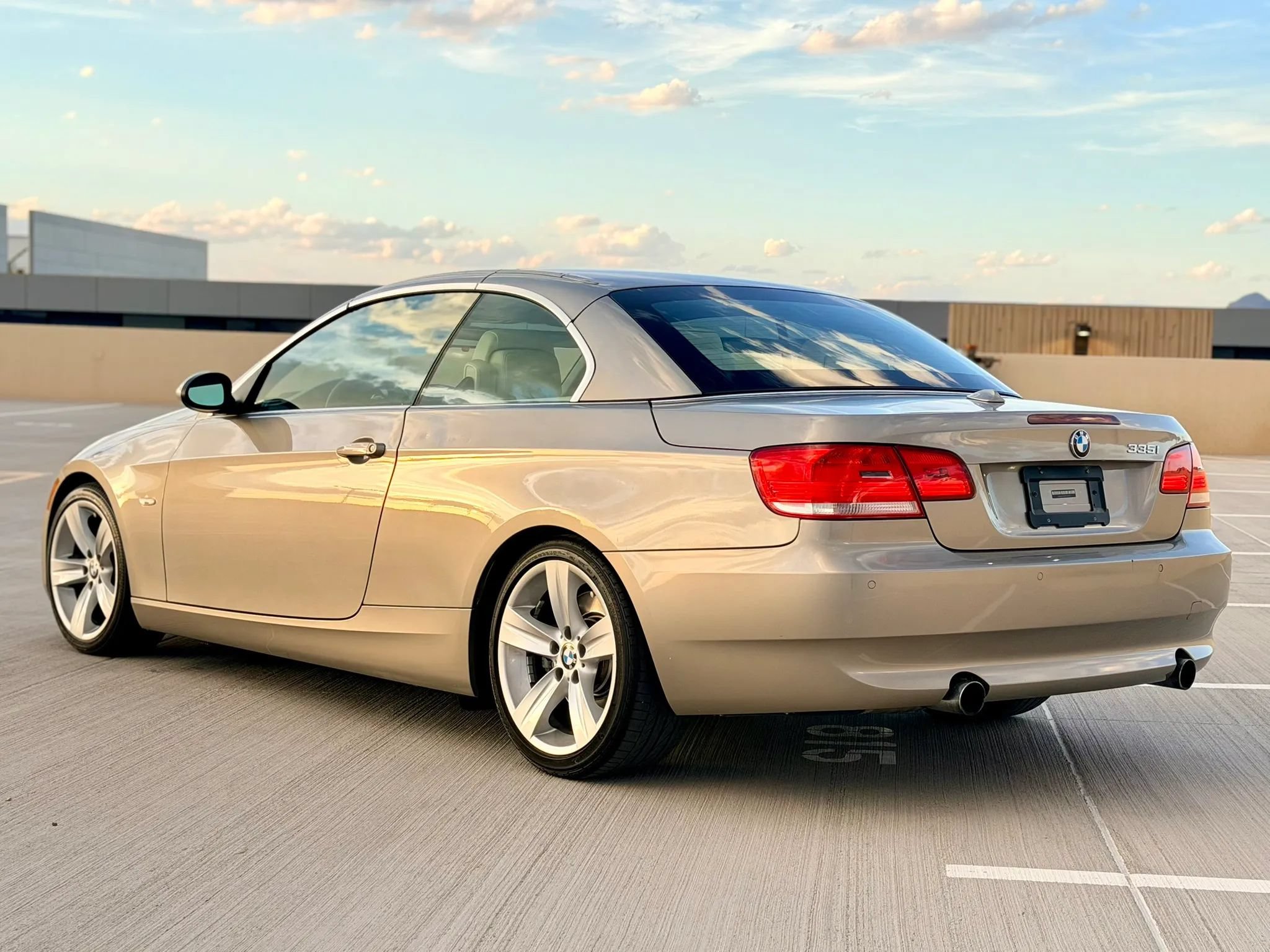 Used 2009 BMW 335i Convertible RWD image 7