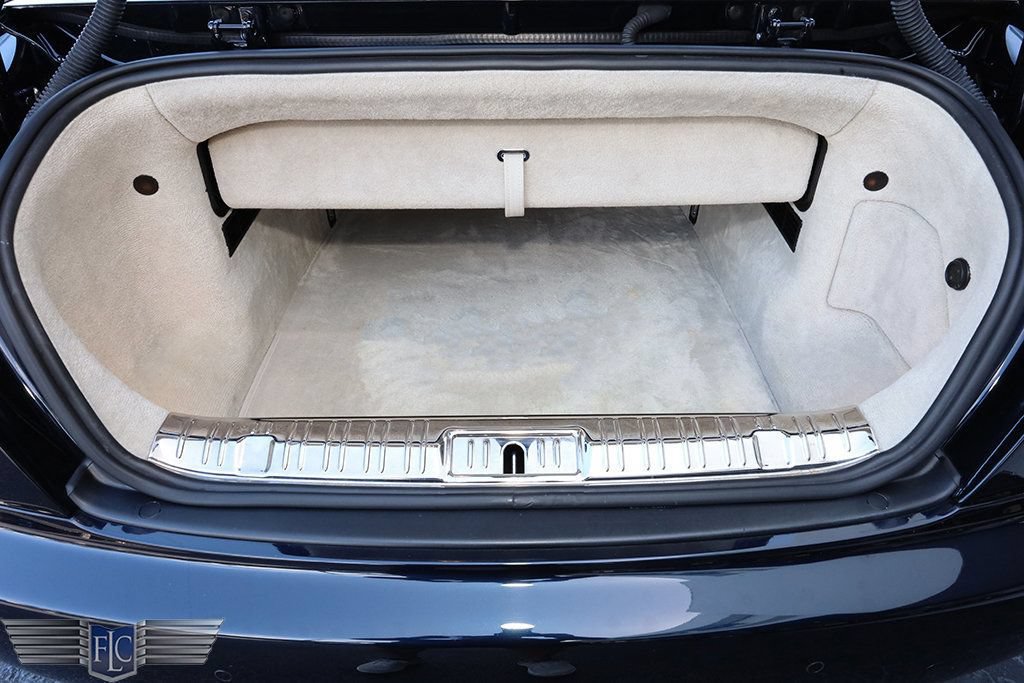 Used 2016 Rolls-Royce Dawn RWD image 35