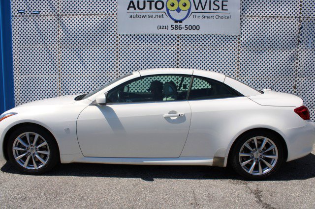 Used 2014 INFINITI Q60 Convertible w/ Premium Package RWD image 9