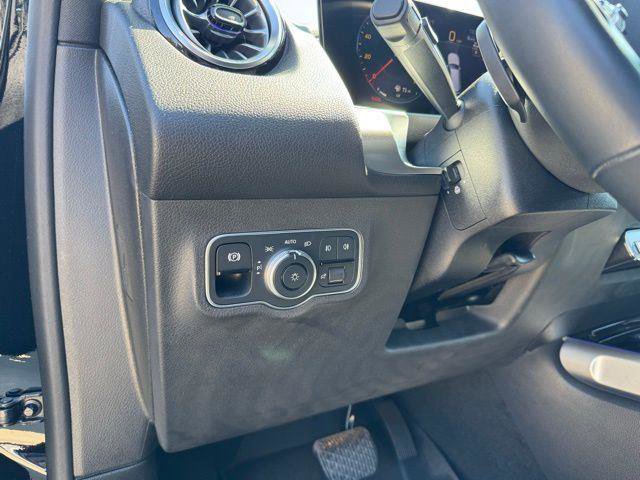 Certified 2023 Mercedes-Benz GLB 250 image 7