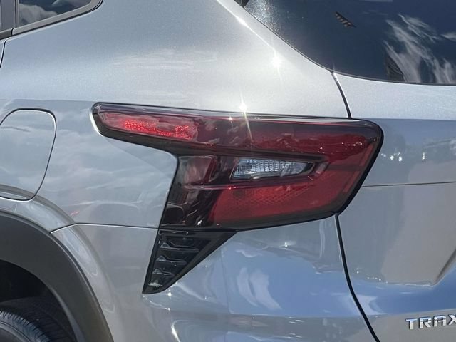 Certified 2024 Chevrolet Trax LT w/ Driver Confidence Package FWD image 11
