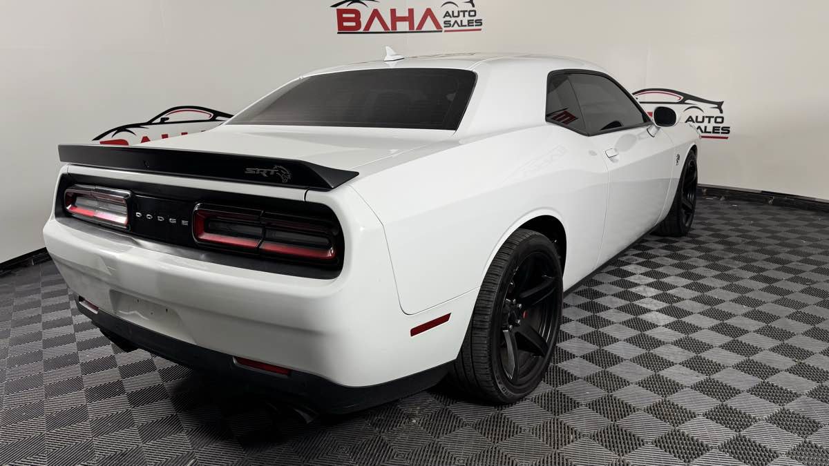 Used 2022 Dodge Challenger SRT Hellcat w/ Plus Package RWD image 9