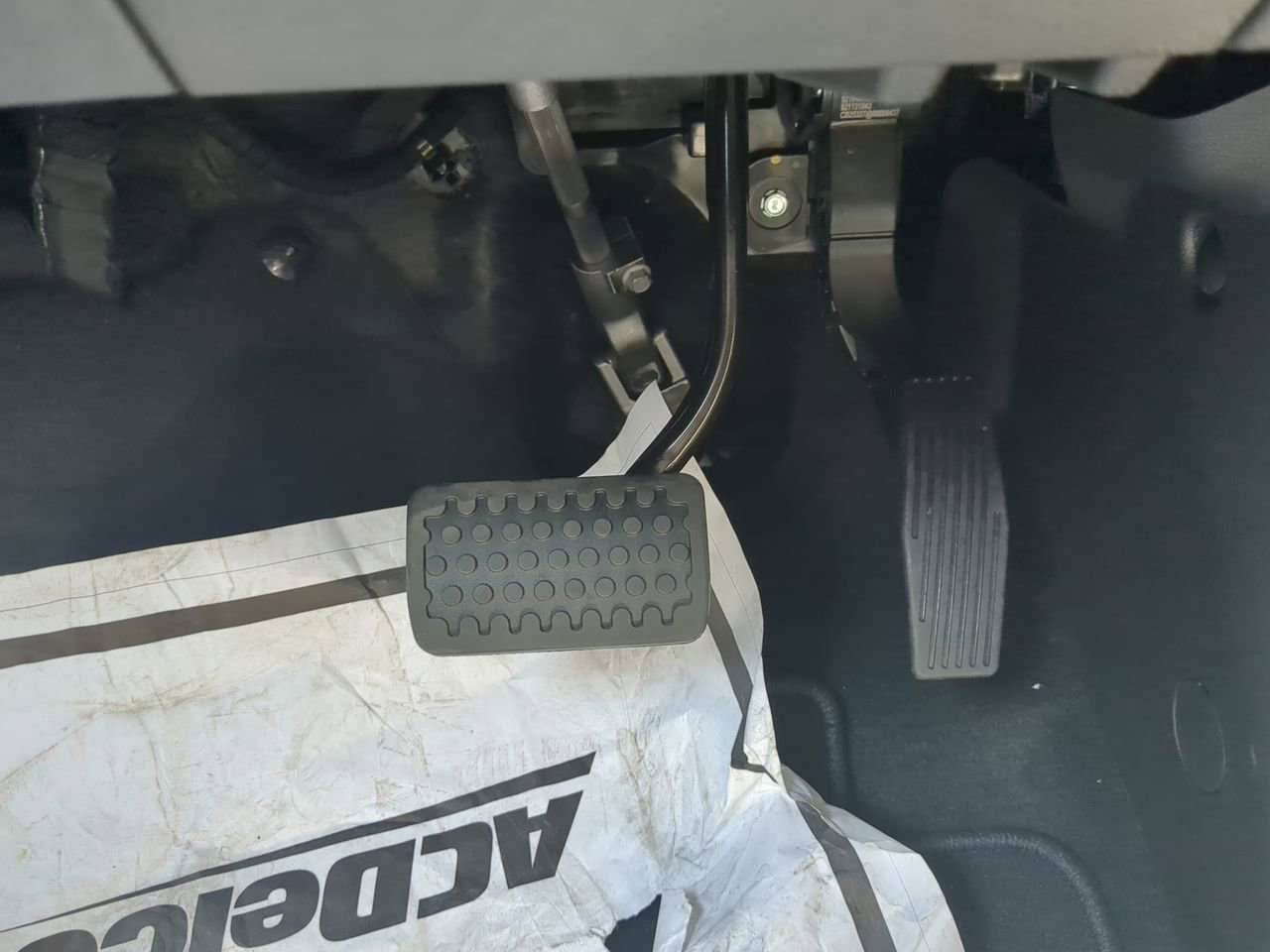 New 2027 Chevrolet Bolt RS FWD image 17