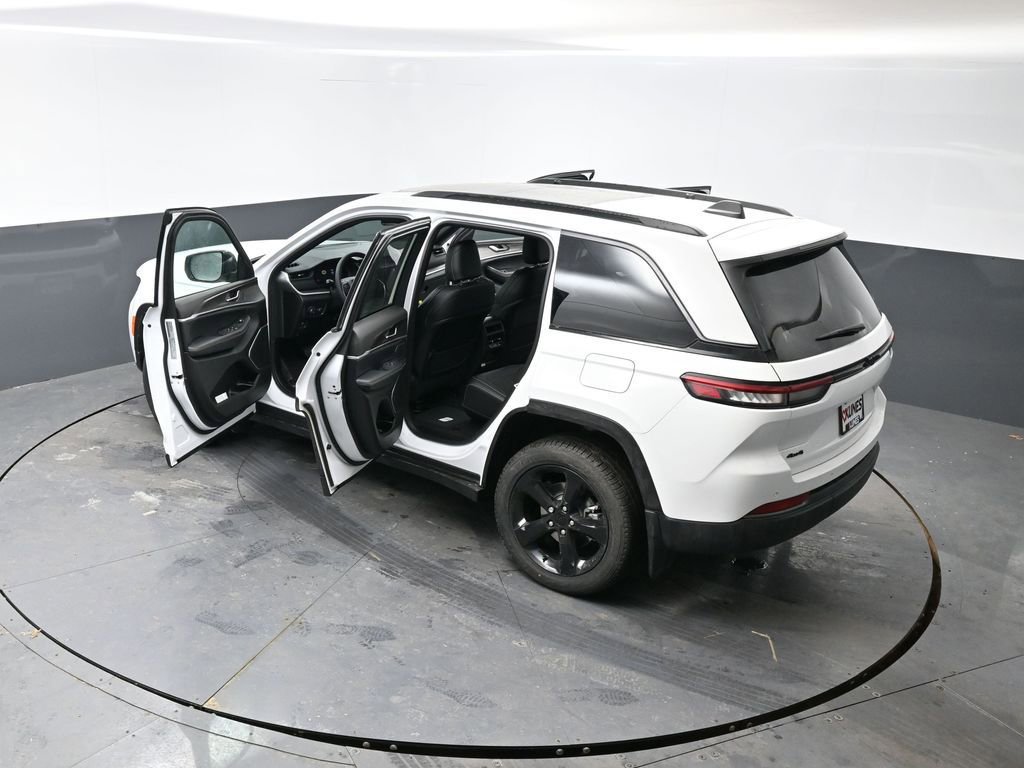 New 2026 Jeep Grand Cherokee Limited w/ Limited Altitude Package image 46