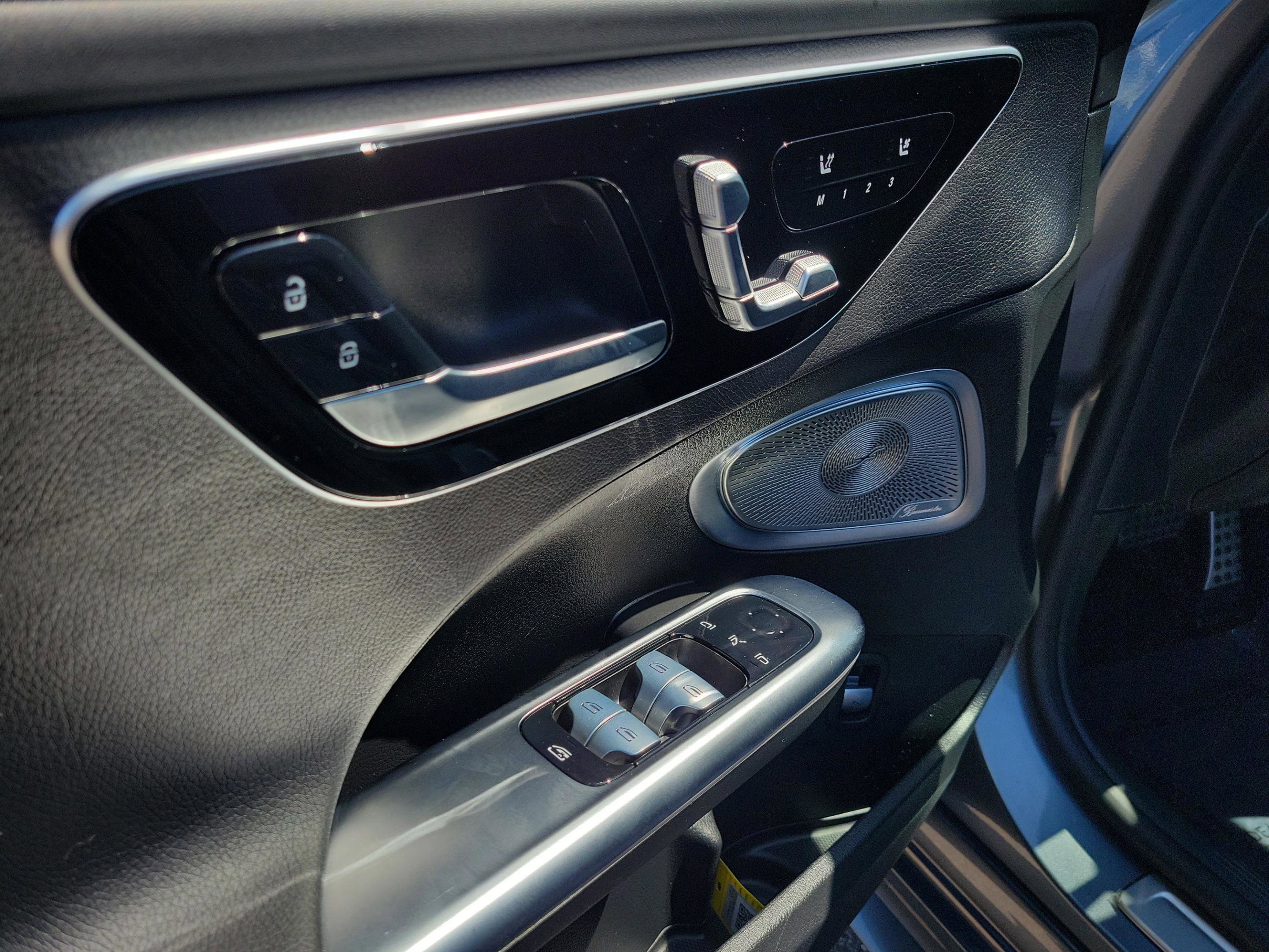 Used 2025 Mercedes-Benz C 300 Sedan image 17