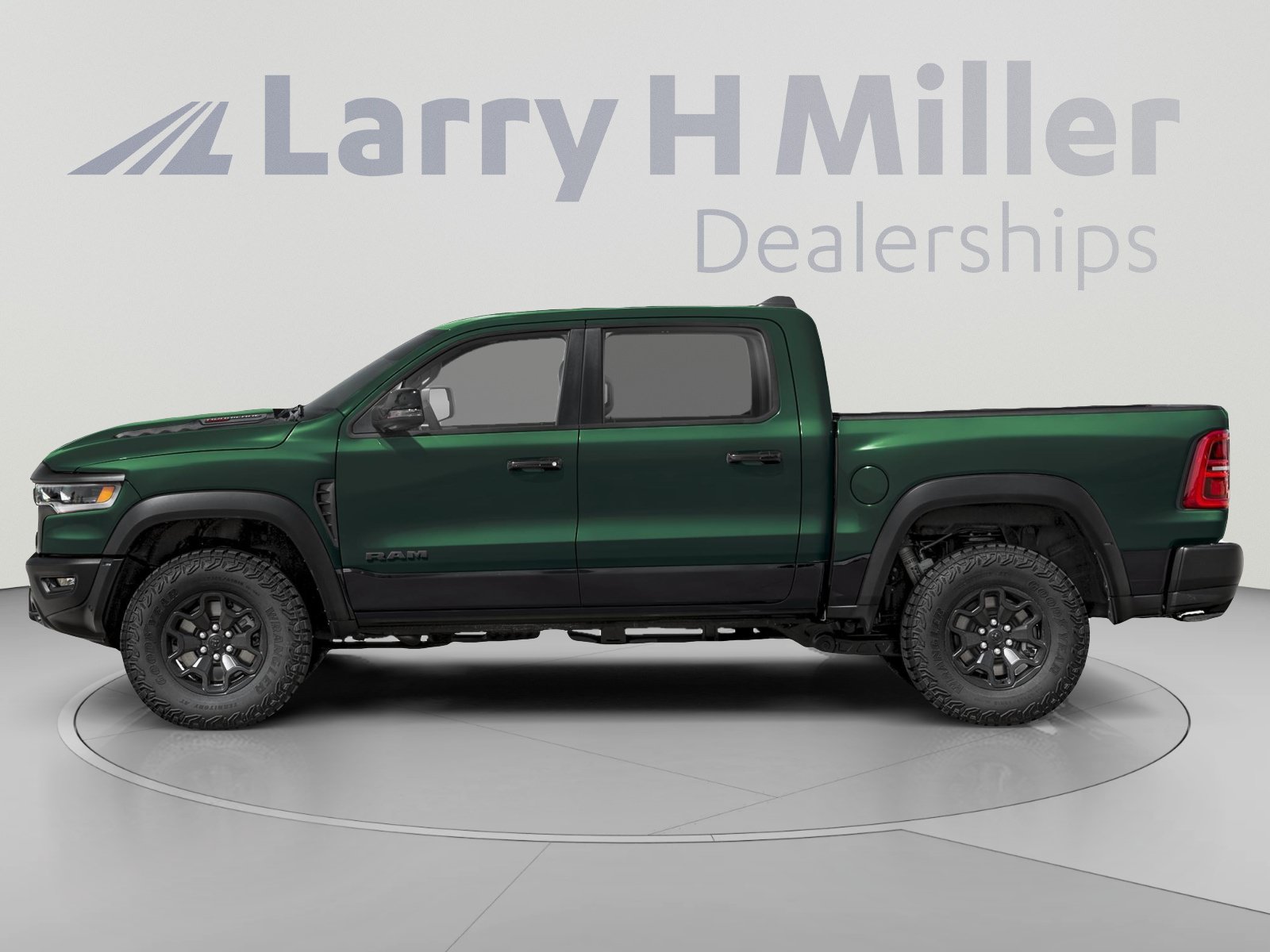 New 2027 RAM 1500 4x4 Crew Cab image 3