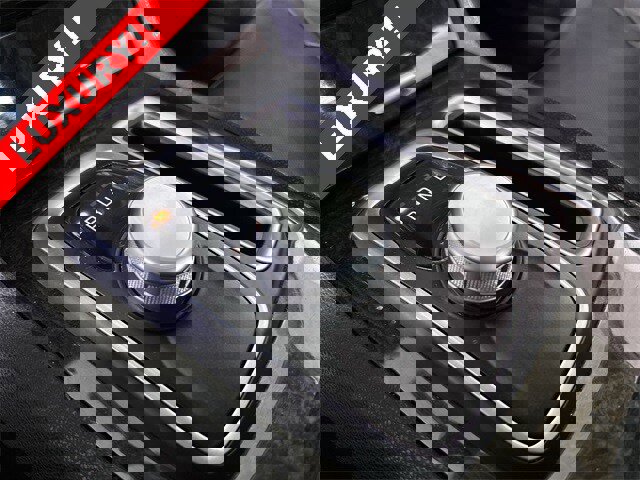 Used 2018 Chrysler 300 Limited image 16