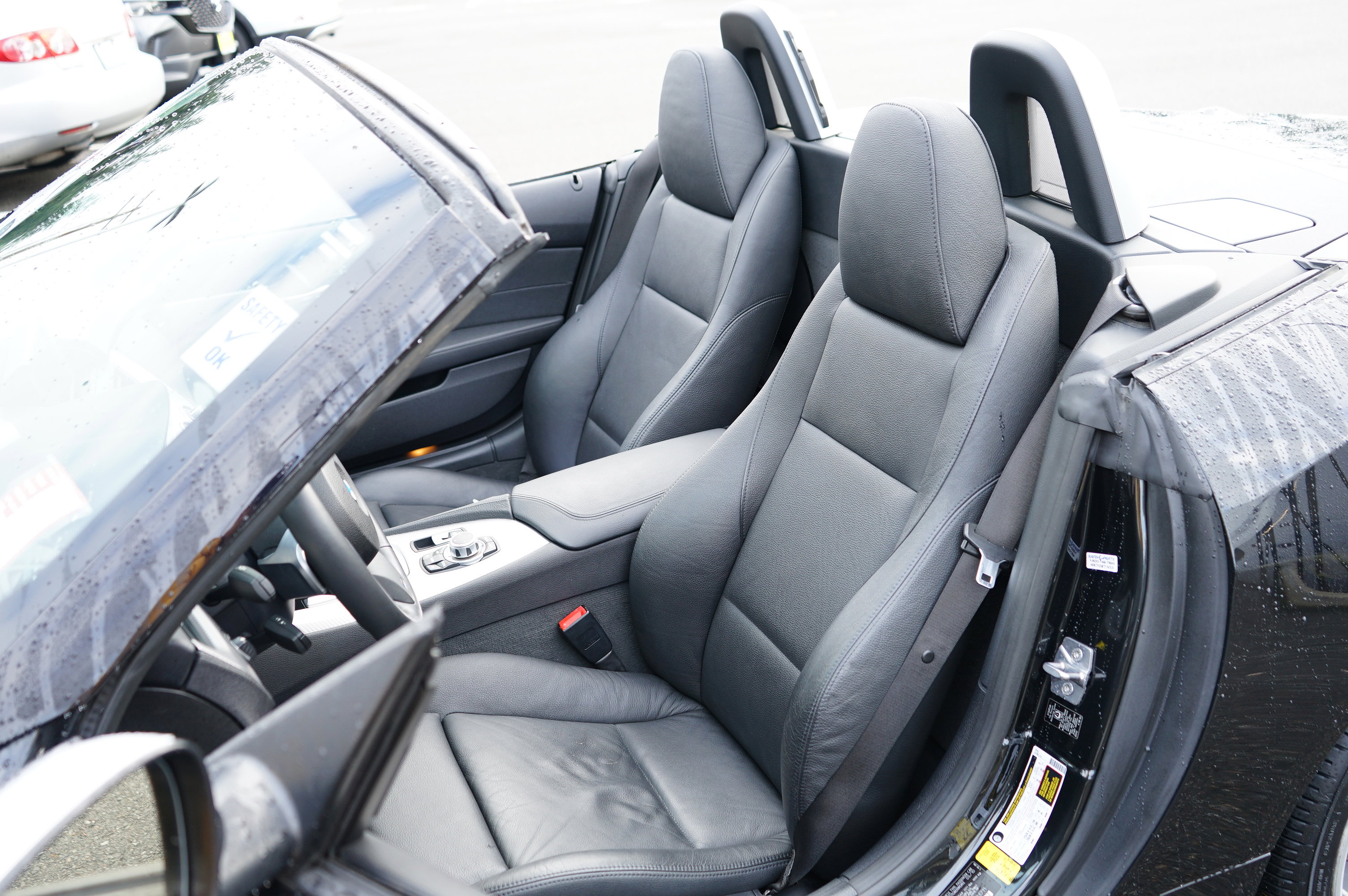 Used 2011 BMW Z4 sDrive35is image 17