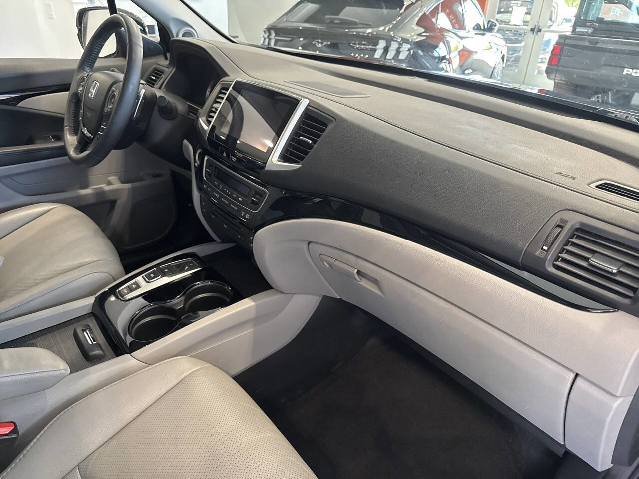 Used 2018 Honda Pilot Elite image 47